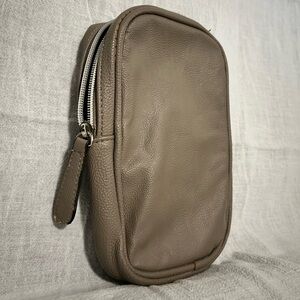Steve Madden Taupe Pouch